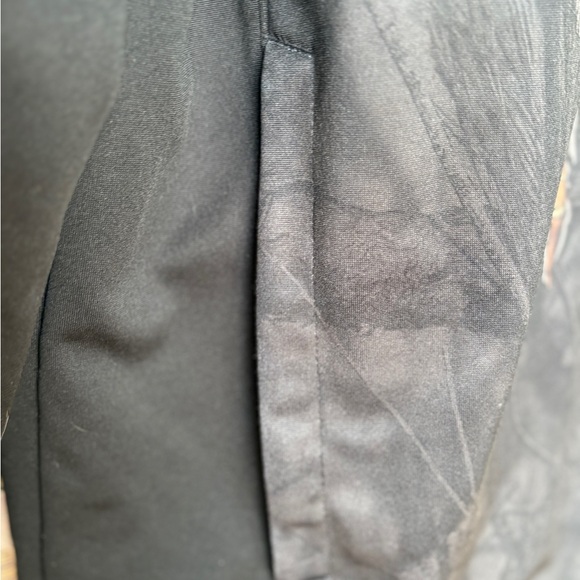 Mossy Oak Black and Green Camo Performance Jacket - Picture 6 of 11